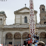 Esibizione in piazza del Duomo del Giglio del Beccaio; anno 2007.
