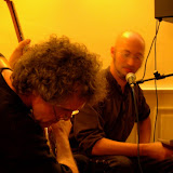 Bernd Vollbach und Norman Liebold: "Krimi get the Blues", Premiere von Norman Liebolds "Krimifrass" im Bio-Restaurant "Zur Glocke", Hennef, am 11.10.2008. Photo: Meike Göber.