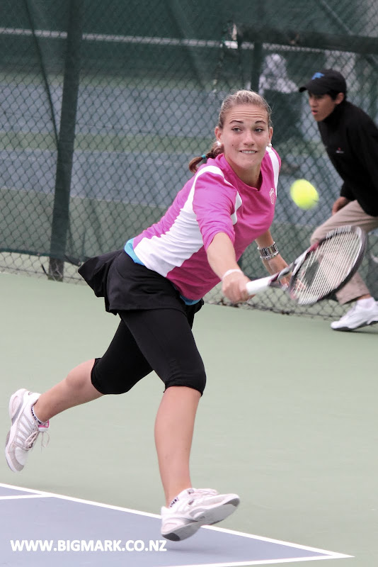 IMAGE: http://lh5.ggpht.com/_a_v5U7guC1c/TRHW7Qu-wrI/AAAAAAAAdwM/GWZOhBzKWtI/s800/IMG_9999_725.JPG