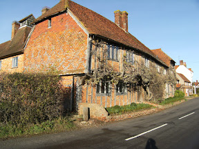 DSCF2909.JPG Greywell village