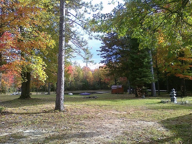 [camp in fall[3].jpg]