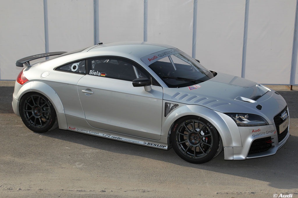 [2010_FIA_GT4_Prez_AudiTT[4].jpg]