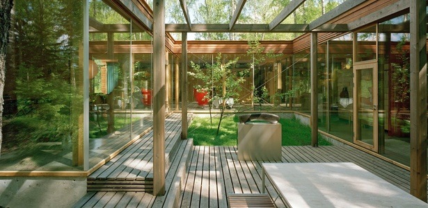 [patio-interno-da-villa-lena-projetada-por-olavi-koponen-finlandia-2004-1303769008738_615x300[2].jpg]