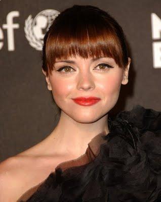 Modern Short Hairstyles with Bangs - Winter 2010 Hair Trends