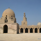 central-courtyard-ibn-tulun-mosque-egypt-cairo