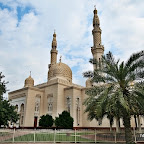 jumeirah-mosque-dubai-trees