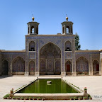 portico-courtyard-nasr-molk-mosque-shiraz-fars-iran