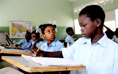 [Haiti-estudiantes-en-escuelas-dominicanas[5].jpg]