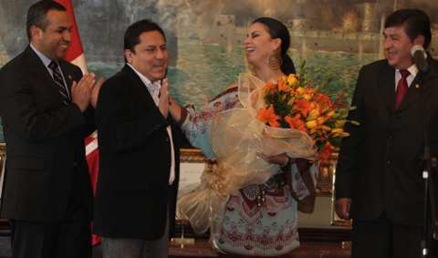 Olga Ta&ntilde;&oacute;n en el Congreso