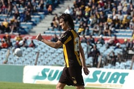 Pe&ntilde;arol enfrenta a Bella Vista
