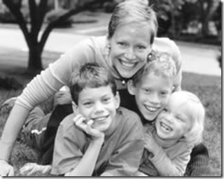Patricia van Essche and her children