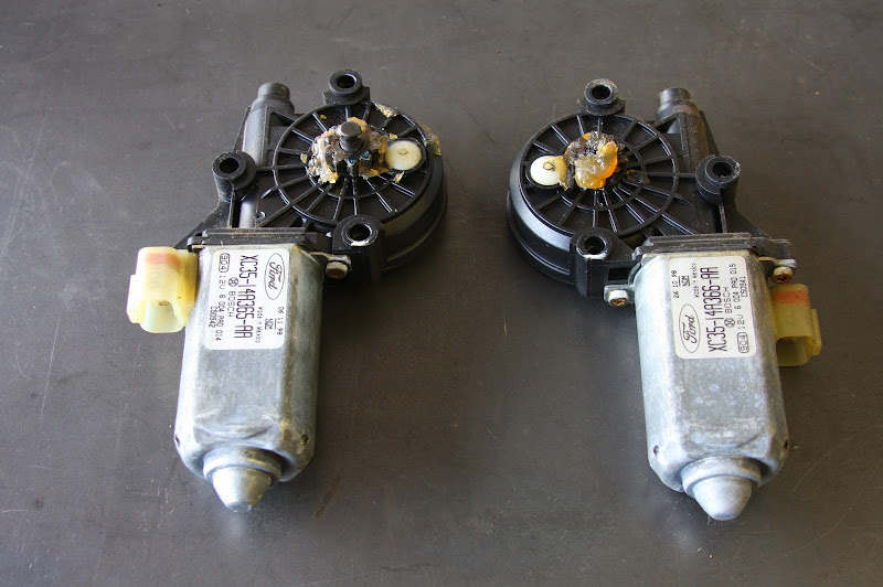 Ford Engine Sound Through Speakers