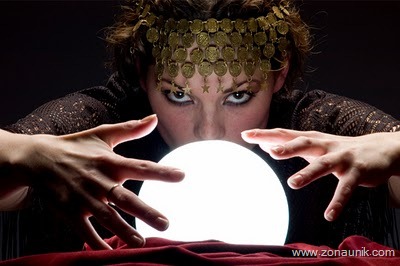 [Gypsy-Fortune-Teller[3].jpg]