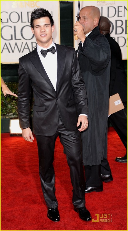 [taylor-lautner-golden-globes-2010-04[3].jpg]