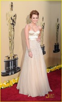 miley-cyrus-2010-oscars-01