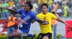 Emelec gan&oacute; a Barcelona