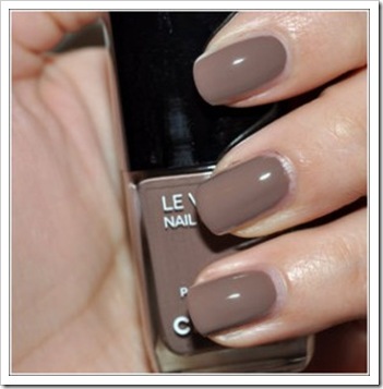 chanel-particuliere-nail-lacquer-swatches-review-photos-11503076-294x300