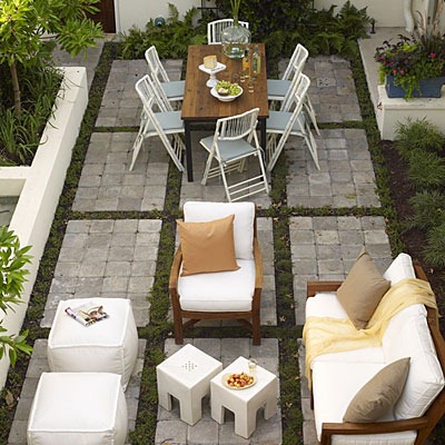 [courtyard-l[1][7].jpg]