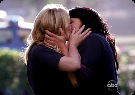 Arizona Robbins and Callie Torres kiss and makeup!