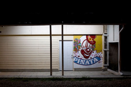 [pinata_clown-7432[3].jpg]