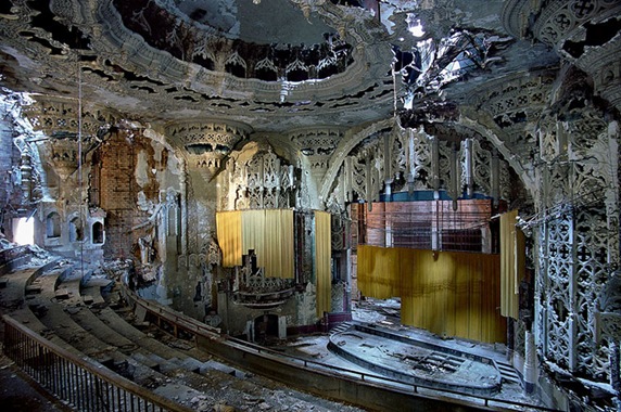 [United Artists Theater[3].jpg]