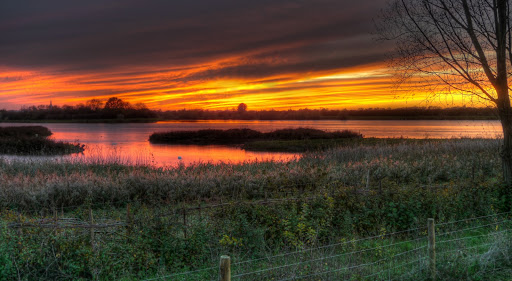 P1210333_4_5_6_7_8_9_tonemapped.JPG