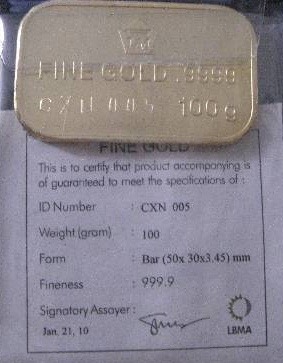 [A piece of 100 gr Logam Mulia from Antam Gold.jpg]
