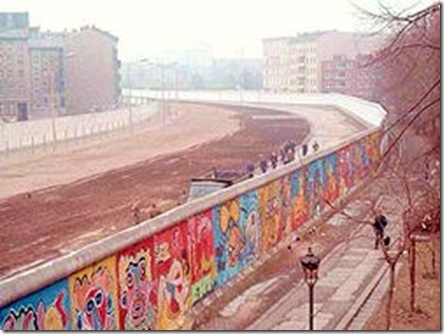 251px-Berlinermauer