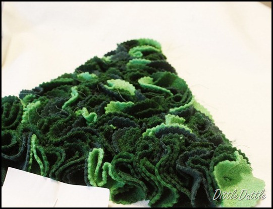 Christmas Tree Pillow with felt