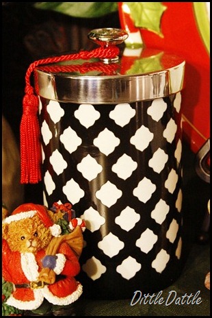 Merry Memories Greenleaf Candle