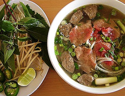 [pho_vietnamese_soup[4].jpg]