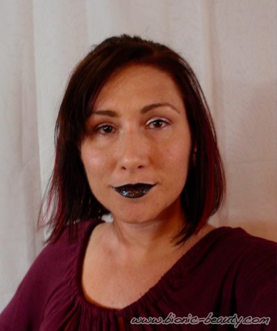 The Bionic Beauty blog provides tips, products and makeup looks for the black lip trend