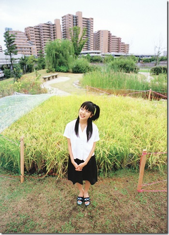 Magazine_Mano_Erina_2412