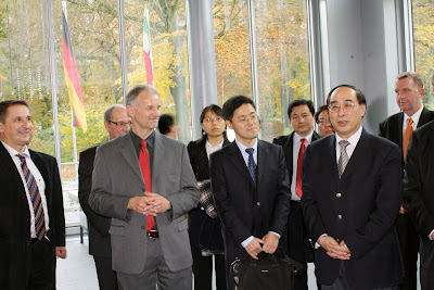 AmbNov09b.jpg