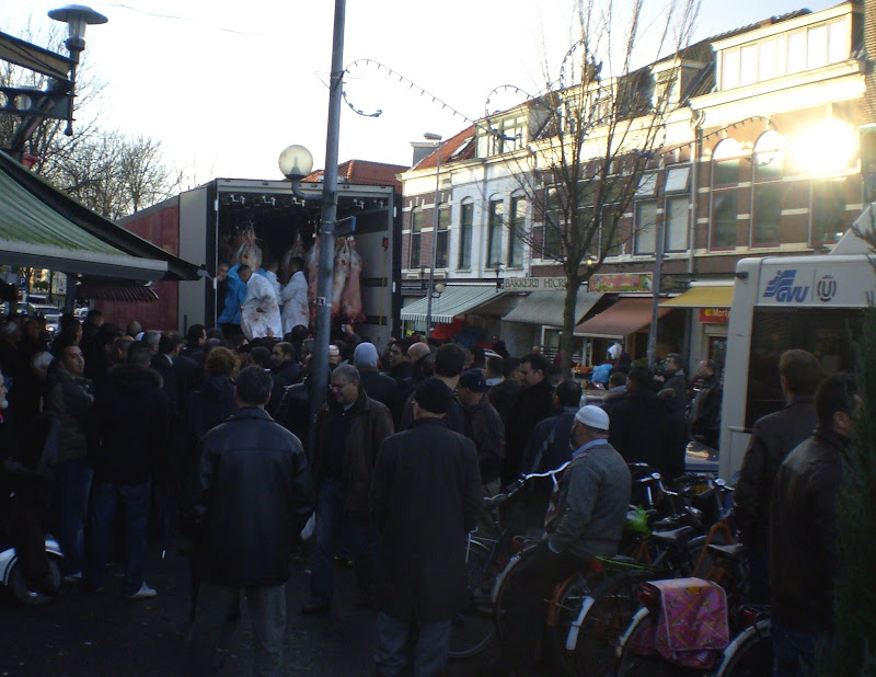 Avienos pirkimas Musulmonų aukojimo šventei Lombok, Utrecht, the Netherlands