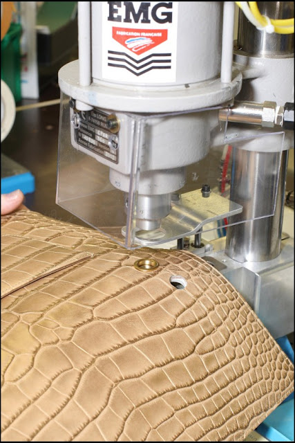Chanel-Bag-makingof-12-600x900.jpg