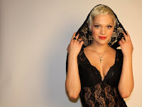 Classy. Sexy. Beautiful Amy