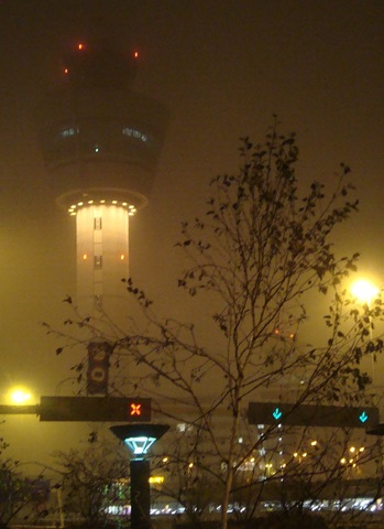 [Schiphol Fog[4].jpg]