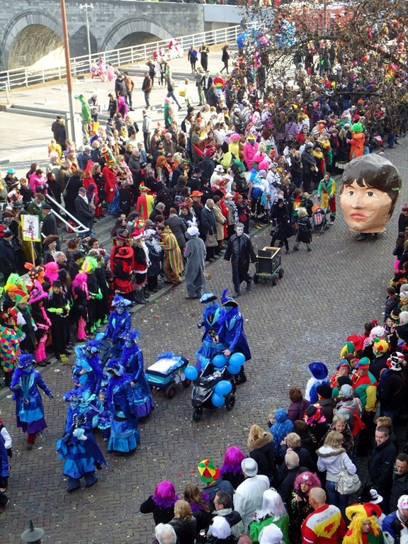 [2011 Carnivale parade Maastricht DRH 06[4].jpg]