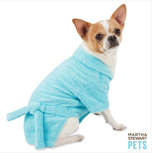This bath robe, made of highly absorbent, fast-drying microfiber, is so cute.