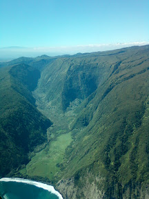 Waimanu valley hawaii aircraft rental kona airport