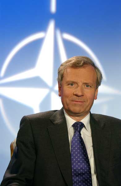 [jaap de hoop scheffer.jpg]