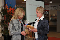 2010 05 28 Jeanine Hennis VVD bijeenkomst Bibliotheek S (29).jpg 2010 05 28 Jeanine Hennis VVD bijeenkomst Bibliotheek S (29).jpg