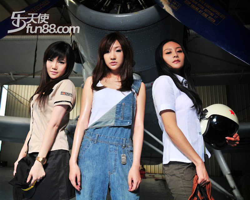 美眉日报 1280X1024 1 吕千慧~王希怡~黎婷@乐天使2009年七月刊