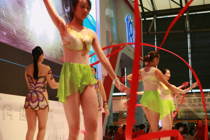 美眉日报 58c379f7t7189070a279e ChinaJoy 2009 盛大展台ShowGirl实拍
