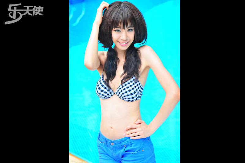 美眉日报 3 5 乐天使八月刊~盛夏光年 清纯天使嬉赏碧水蓝天