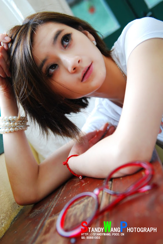 美眉日报 51587794200908020040201286878699553 003 Sixty After Relax