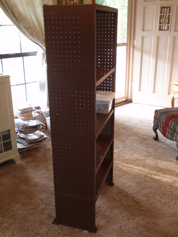 [metal shelf pegboard 4[5].jpg]
