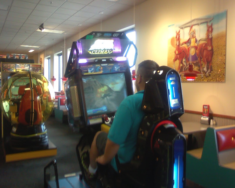 Fun at the Utica CEC Coinop Videogame, Arcade, Pinball, EM & Slot