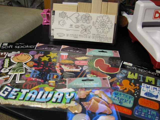 [craft challenge august 002[2].jpg]